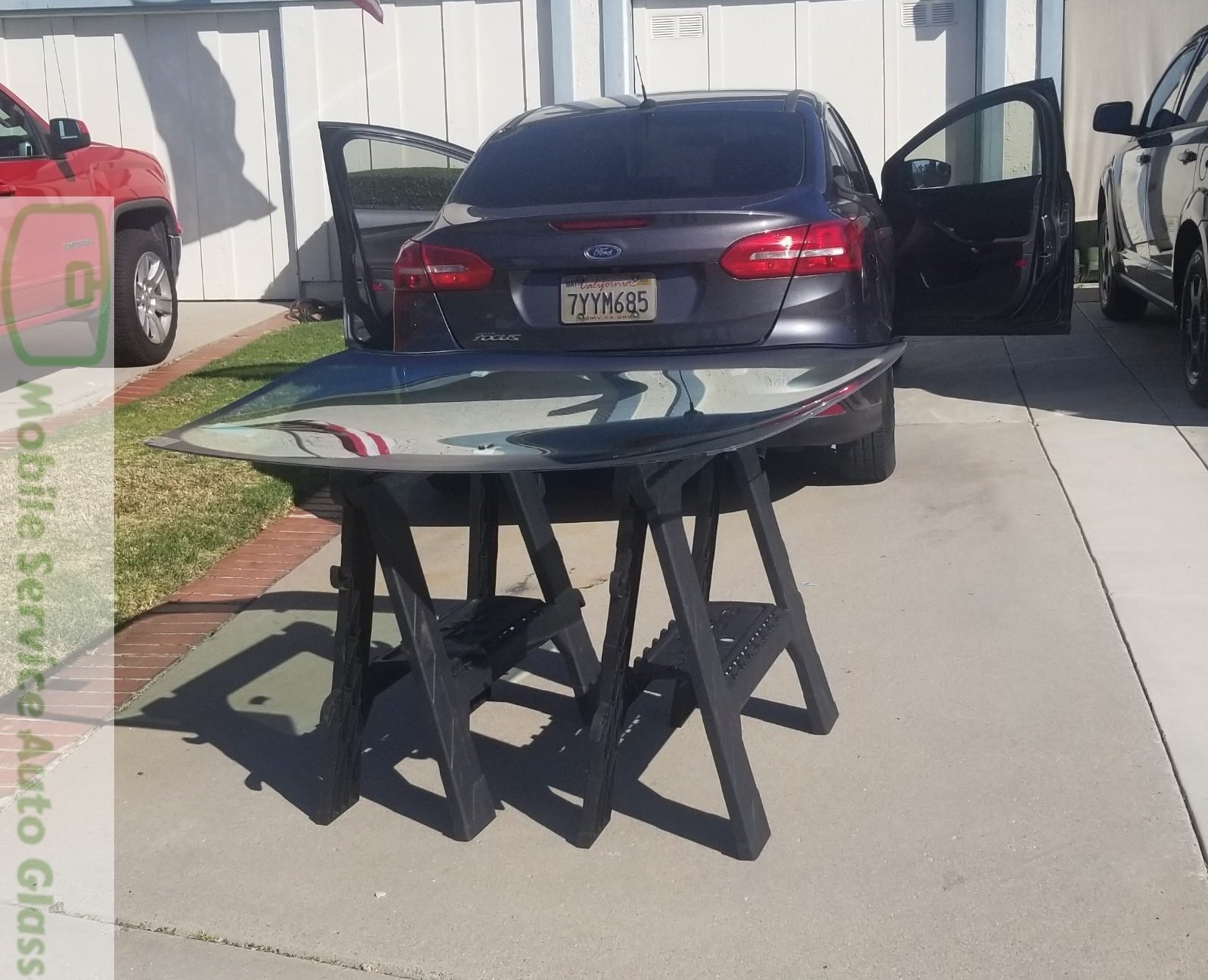 Auto glass service in Lake View Terrace, CA