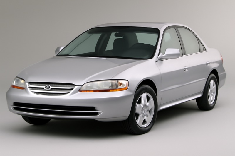 2000 Honda Accord auto glass replacement in Los Angeles, CA