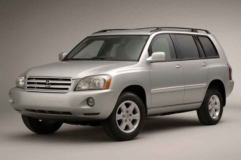 2004 Toyota Highlander windshield replacement in Los Angeles, CA