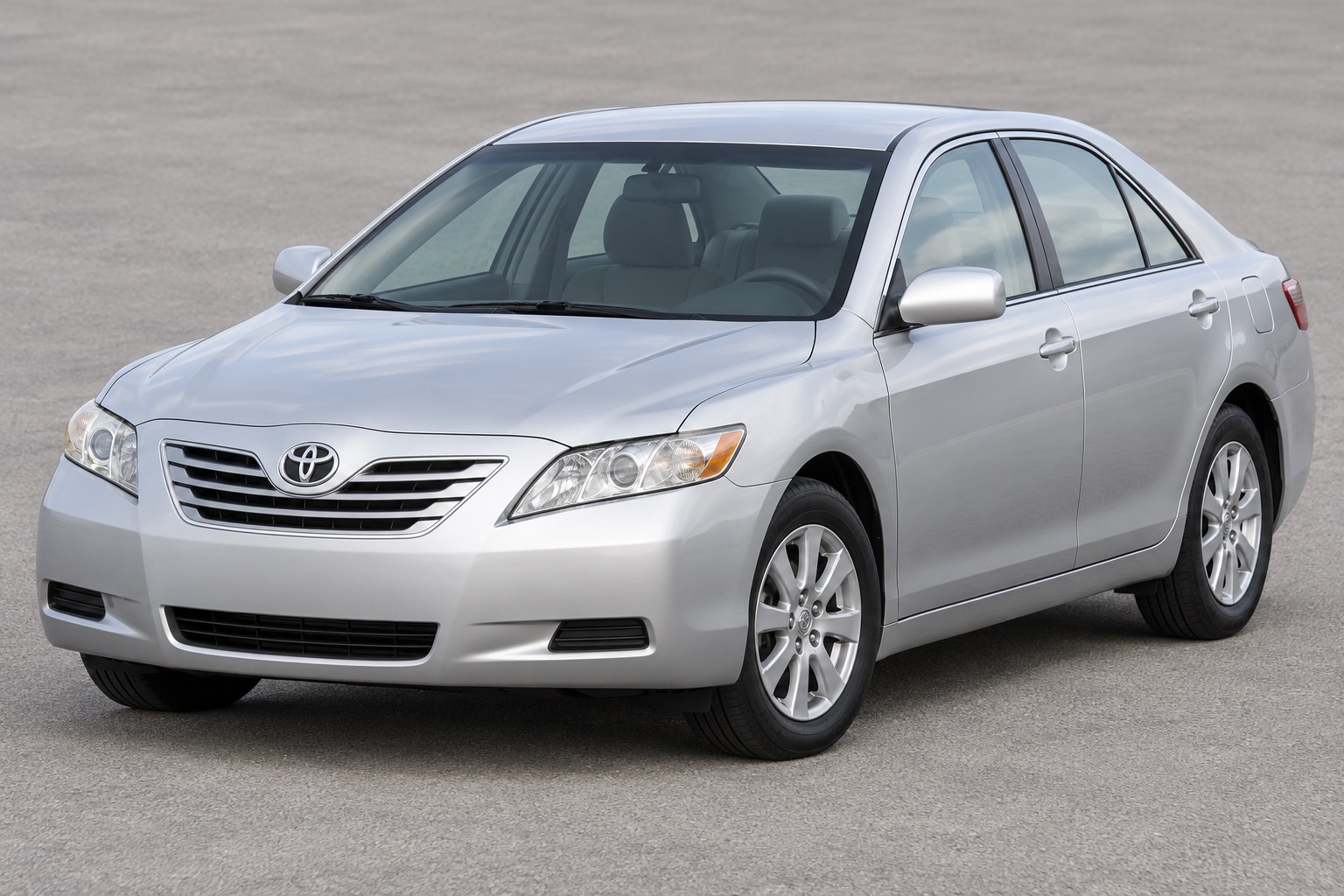 2007 Toyota Camry windshield replacement in Los Angeles, CA