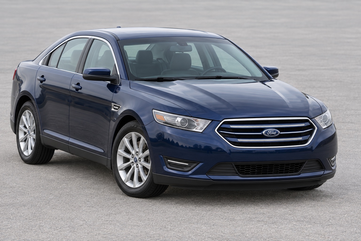 2014 Ford Taurus windshield replacement in Los Angeles, CA
