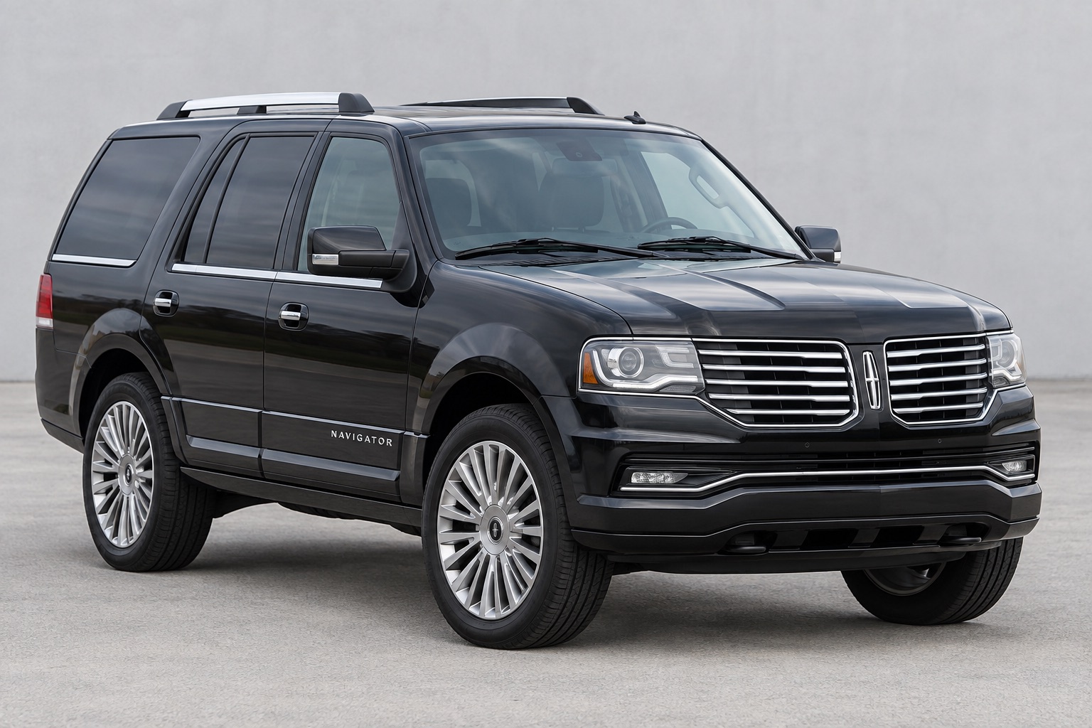 2015 Lincoln Navigator windshield replacement in Los Angeles, CA
