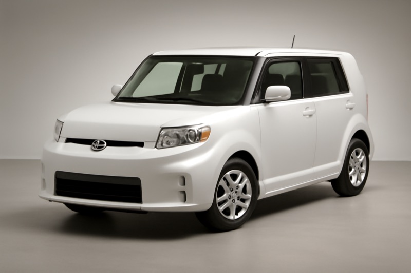 2015 Scion XB windshield replacement in Los Angeles, CA