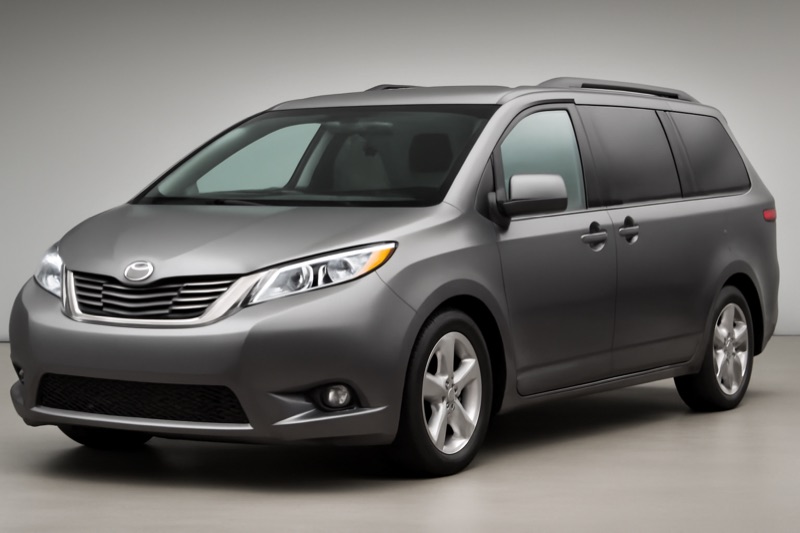 2015 Toyota Sienna windshield replacement in Los Angeles, CA