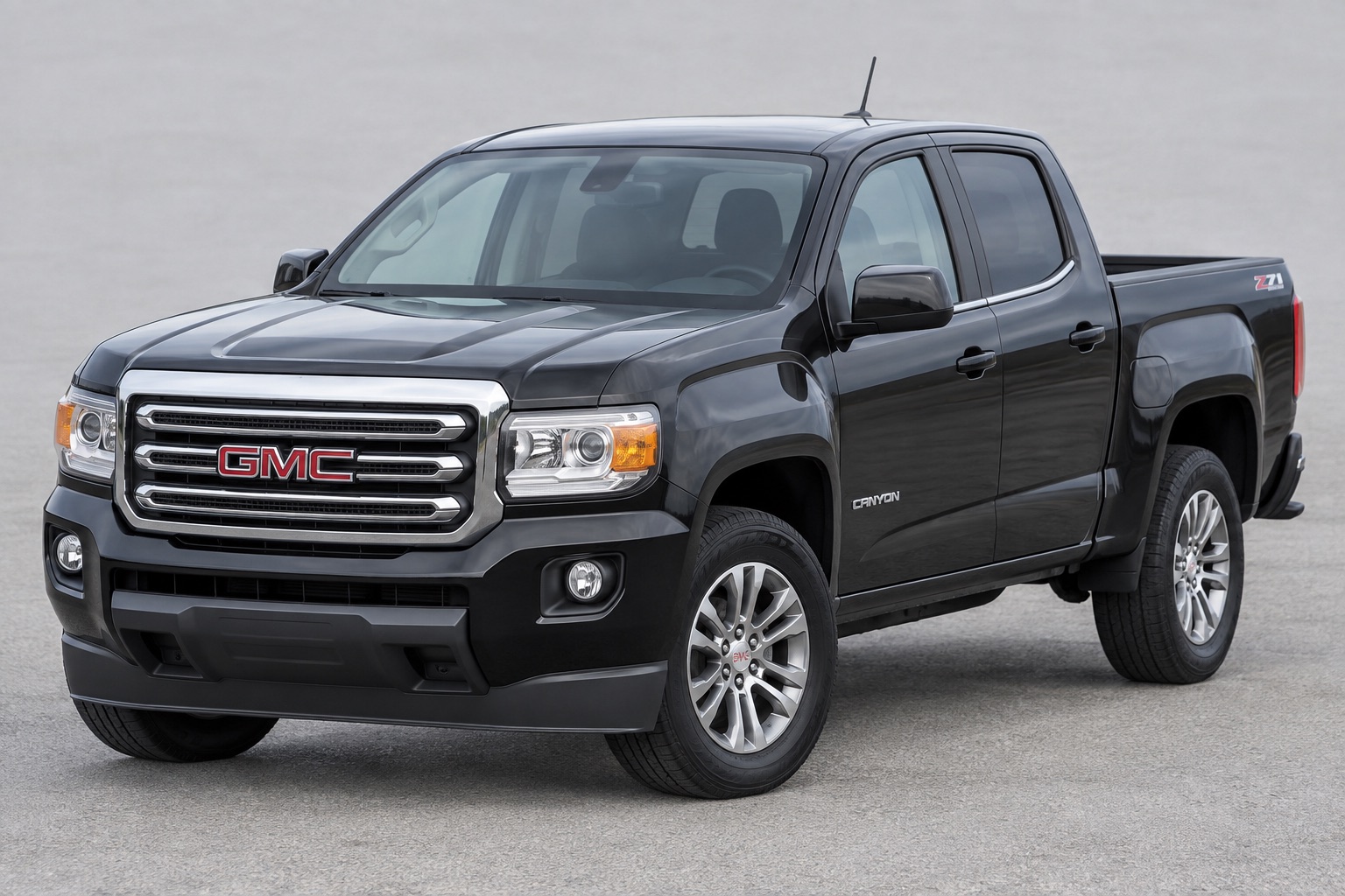 2017 GMC Canyon windshield replacement in Los Angeles, CA