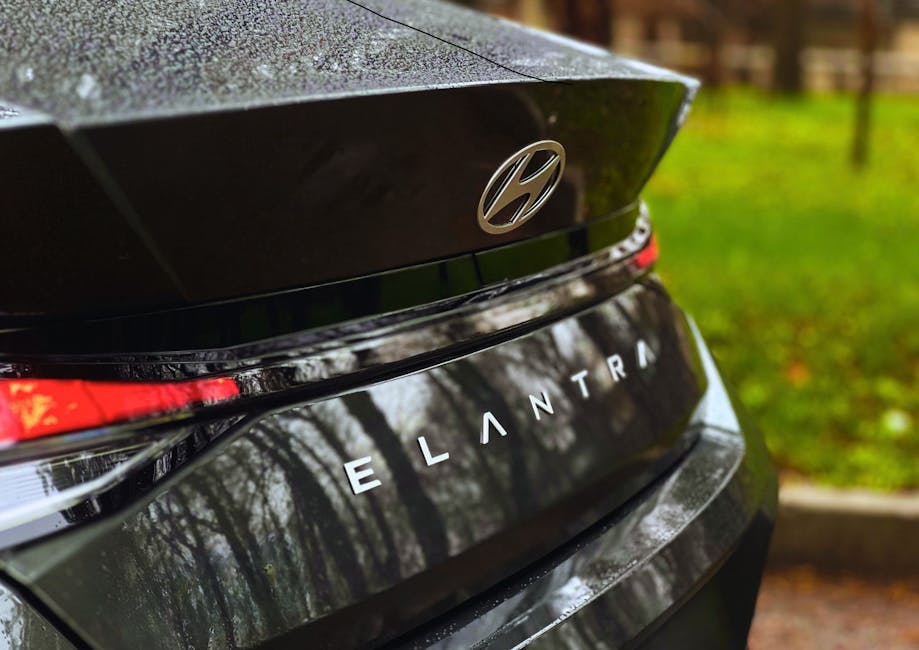 2022 Hyundai Elantra windshield replacement in Los Angeles, CA