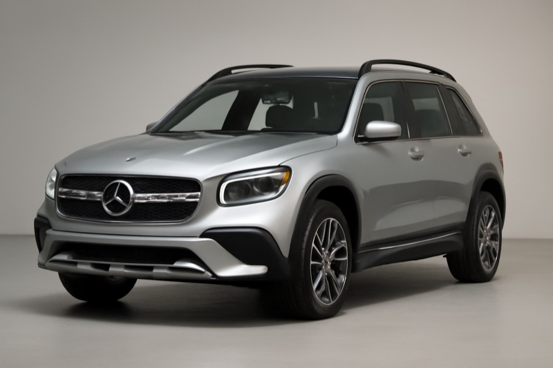 2023 Mercedes-Benz Glb-class windshield replacement in Los Angeles, CA